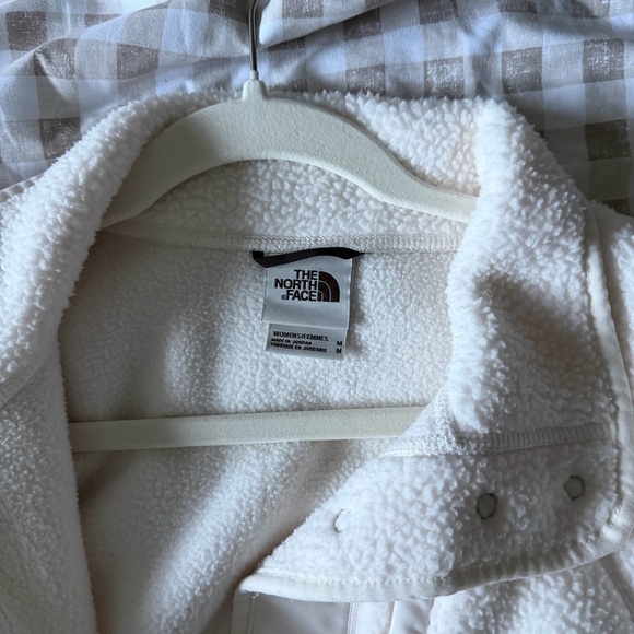 NORTH FACE FLEECE JACKET! - Picture 2 of 2